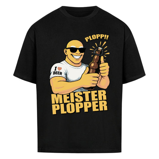 Oversized Bier T-Shirt mit Meister Plopper, der lachend ein Bier hält – beim Öffnen fliegt der Kronkorken im Plopp-Moment durch die Luft.